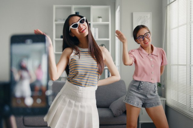 4 Strategi Menarik Banyak Penonton saat Live TikTok 2 live tiktok