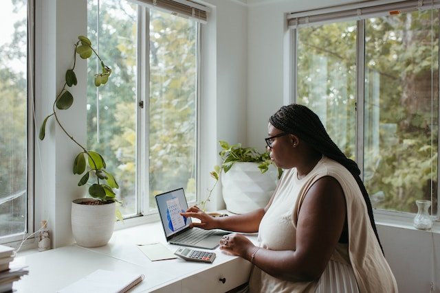 10 Website Terbaik untuk Mencari Pekerjaan Freelance