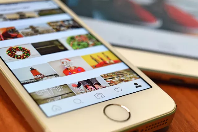 Menampilkan Feed Instagram